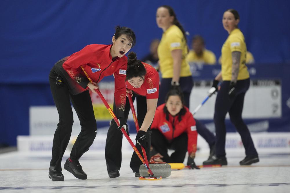 绿茵上的精准艺术：高尔夫运动的优雅与坚守